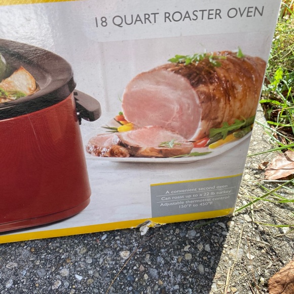 Bella 18 Quart Electric Roaster Turkey Oven Roast - Picture 2 of 5